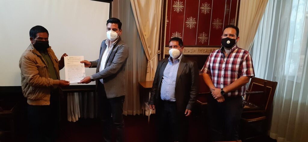 FIRMA DE CONVENIOS DE PROYECTOS CON LA MUNICIPALIDAD DE SAN  MARTÍN SACATEPEQUEZ